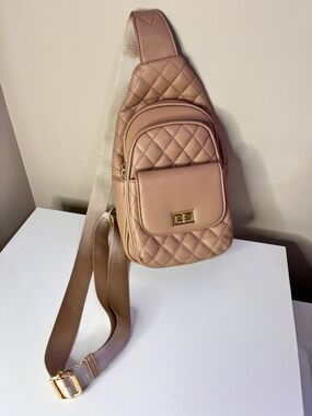 Sugu Emma Diamond Quilted Triple Compartment Crossbody Sling Bag